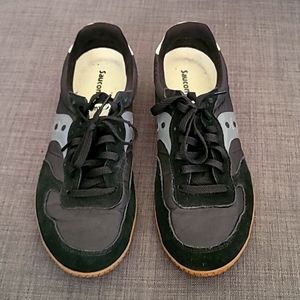 Black Saucony Racing Shoes